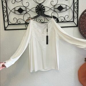 Elie Tahari White Lace Women's paisley Blouse- size M, 100% silk